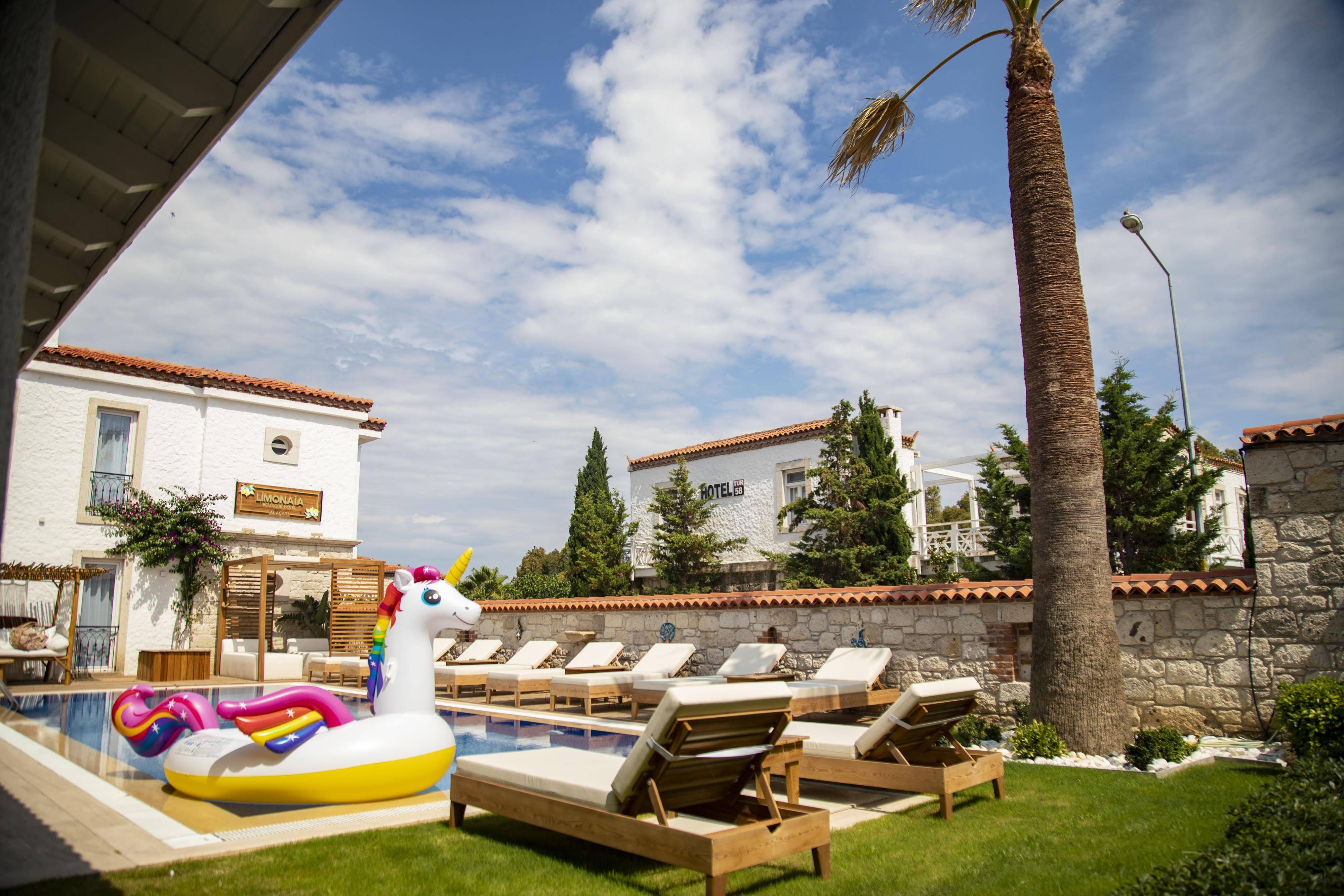 Alacati Limonaia Hotel エクステリア 写真